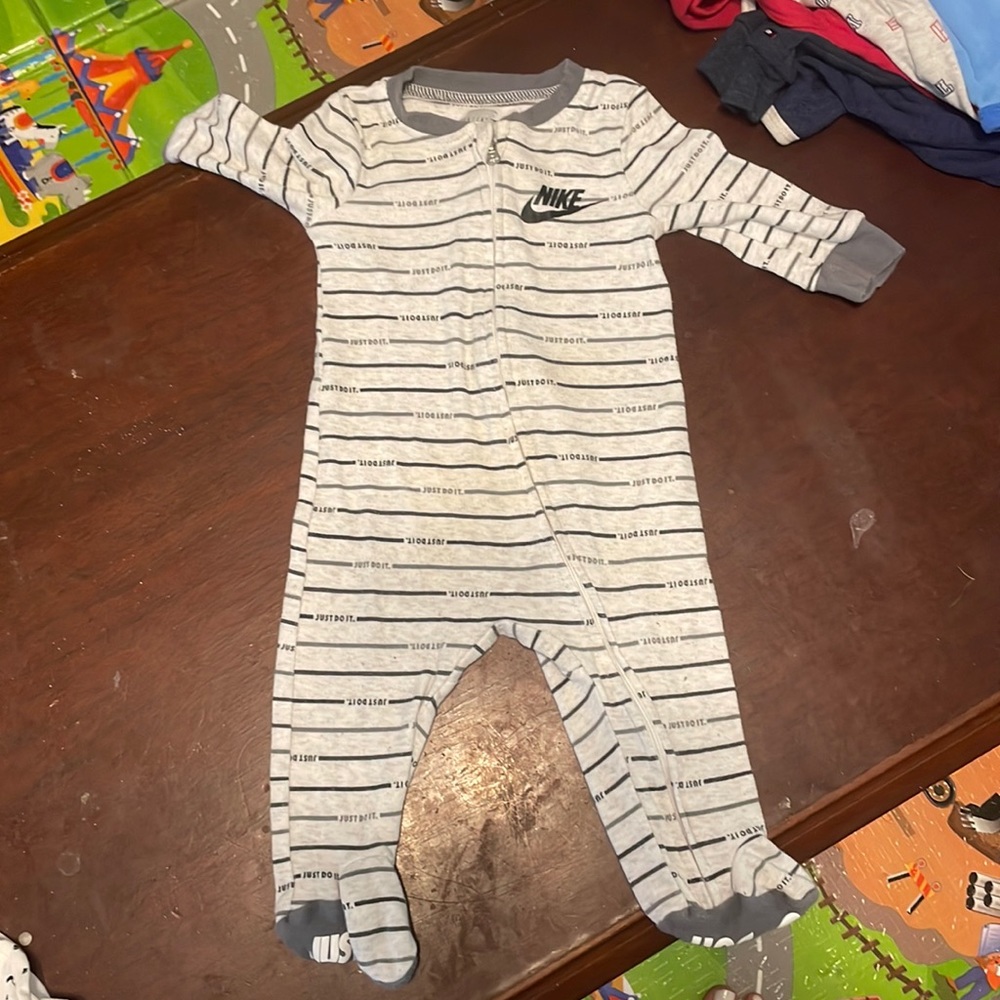 Nike sleeper 6 month size